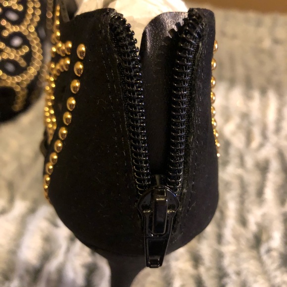 Heels in boot style - Picture 4 of 7